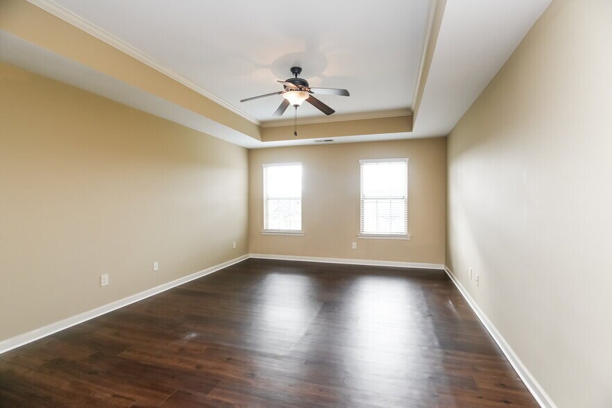Building Photo - 6025 Gladiola Way