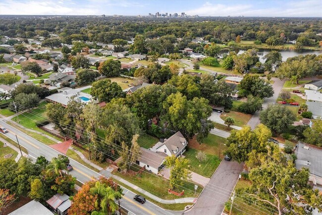 Building Photo - 3622 Devonswood Dr