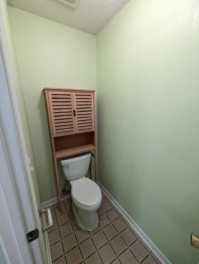 Building Photo - 7300 Rexford St