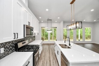 Building Photo - 12163 La Salle River Rd