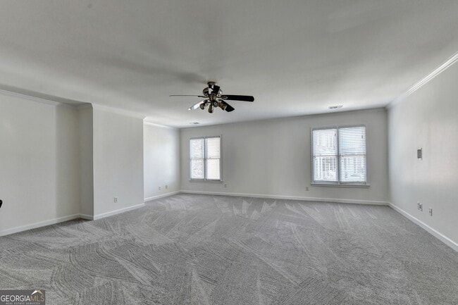 Building Photo - 8910 Pinehurst Cove