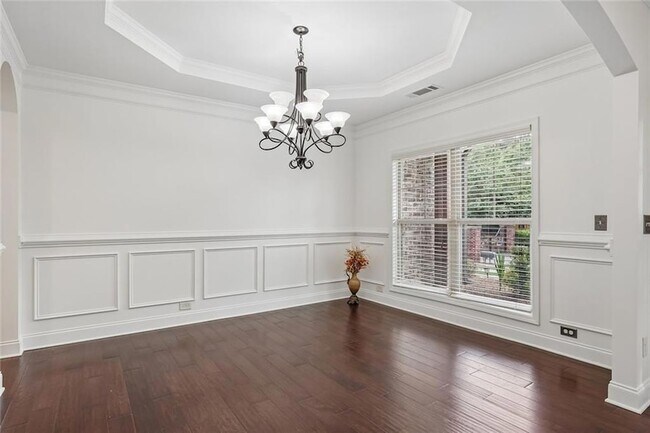 Building Photo - 5811 Kendrix Ridge Dr