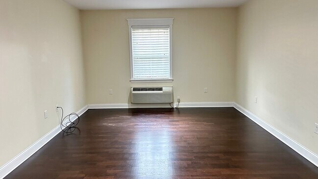 Building Photo - 39 Fayette St