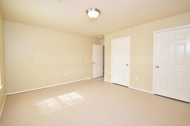 Building Photo - 6025 S Madison Pl