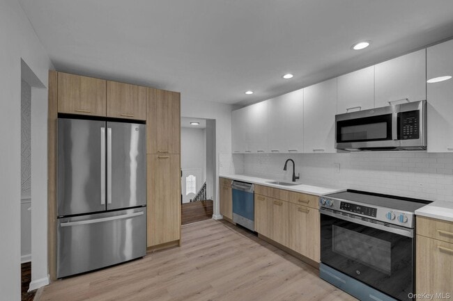 Building Photo - 94 Jessen Pl