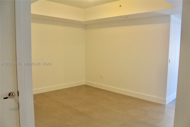 Building Photo - 1010 Brickell Ave