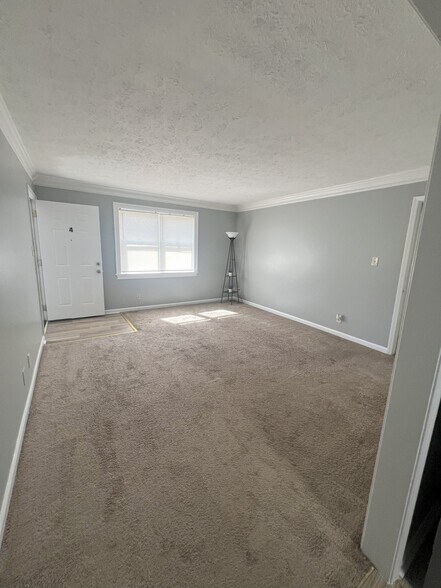 Building Photo - 393 Stone Mountain St