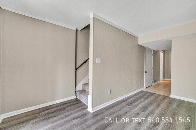 Building Photo - 7311 Maple Ct SW