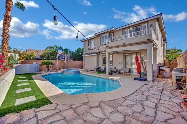 Building Photo - 10336 Early Morning Ave