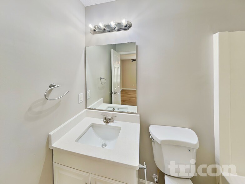 Building Photo - 11507 Stewarts Crossing Dr