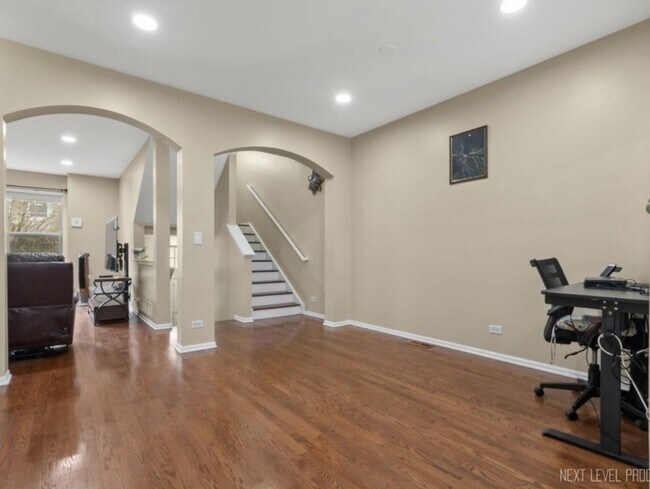 Building Photo - 508 Grosvenor Ln