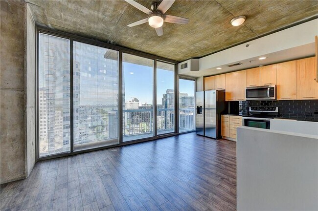Building Photo - 3324 Peachtree Rd