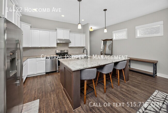 Building Photo - 14422 Holcomb Ave