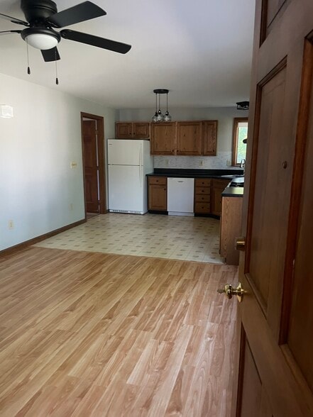 Eat in kitchen living room. - 21 Pleasant St