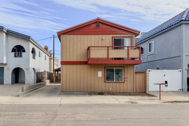 Building Photo - 108 Los Angeles Ave