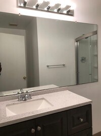 Building Photo - 3208 Golf View Dr