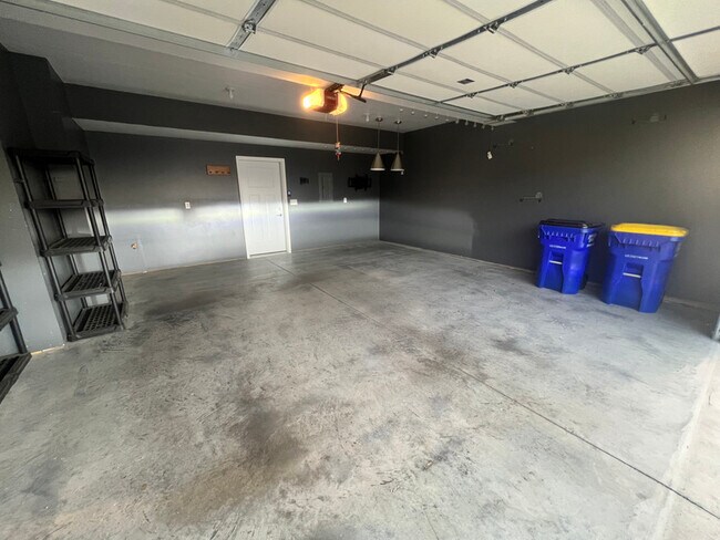 Building Photo - 2223 Eversull Ln