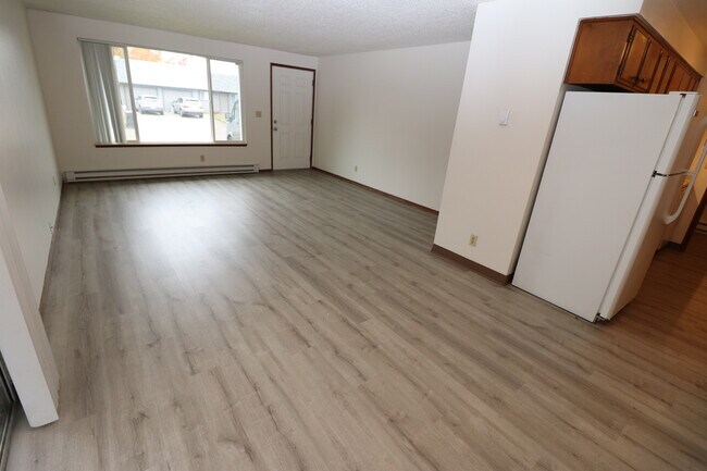 Building Photo - 4732 Cougar Ct SE