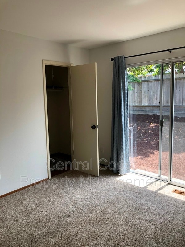 Building Photo - 725 Lobos St