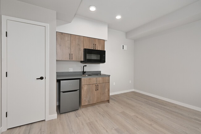 Building Photo - Clara Apartments