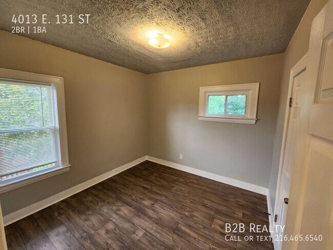 Building Photo - 4013 E. 131 ST-