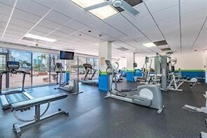 Building Photo - 405 N Ocean Blvd