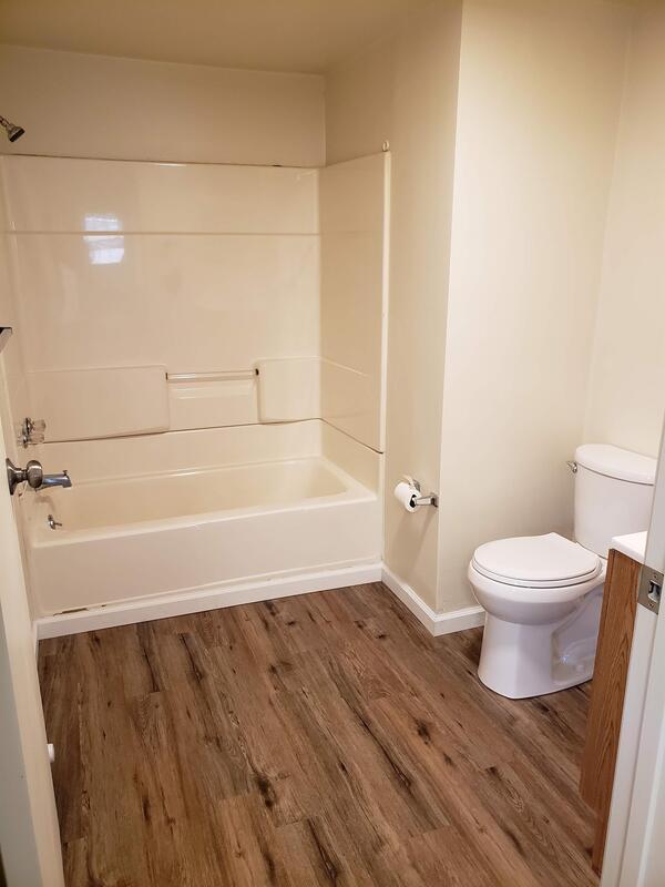 Building Photo - 413 First St