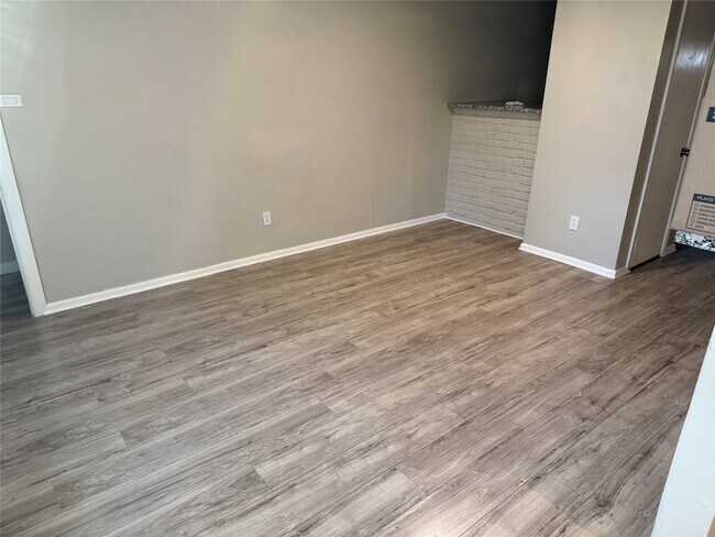 Building Photo - 7626 Rhobell St