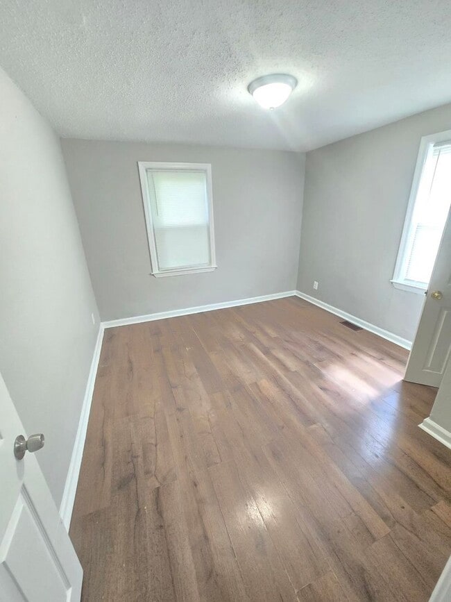 Building Photo - Charming Home in East Baltimore