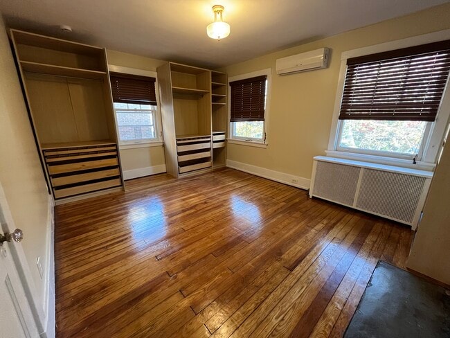 Building Photo - 2268 Shady Ave