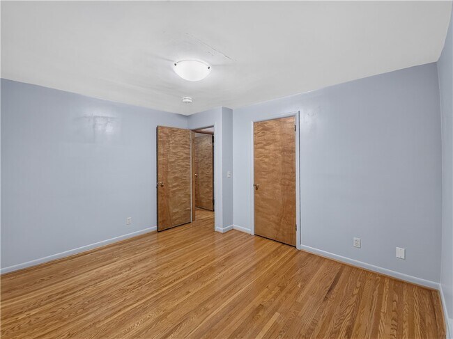 Building Photo - 69 Plaza Dr