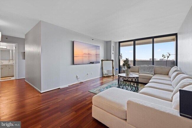 Building Photo - 5911 Edsall Rd