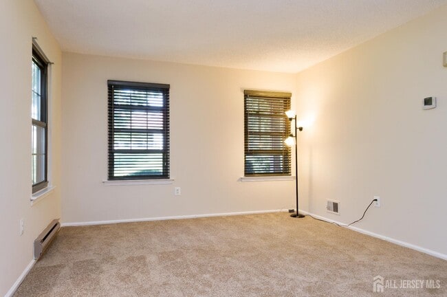 Building Photo - 98 Griggs Pl
