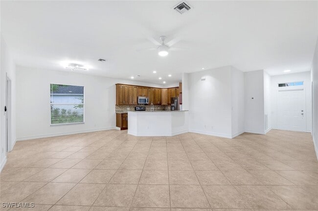 Building Photo - 238 Stanhope Cir