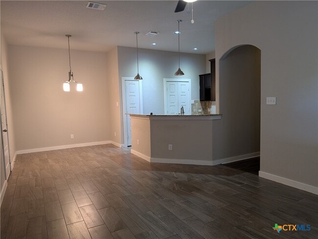 Building Photo - 1135 Creekside Orchard