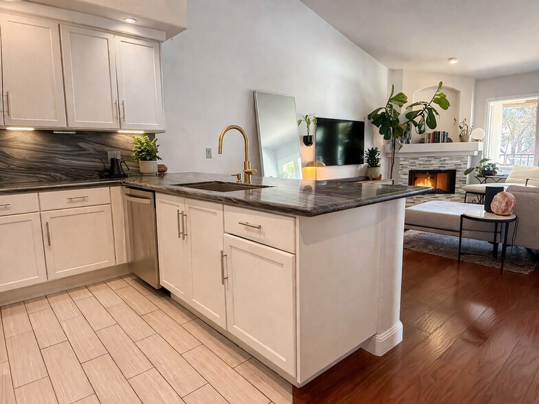 Building Photo - 7629 Valley Green Dr