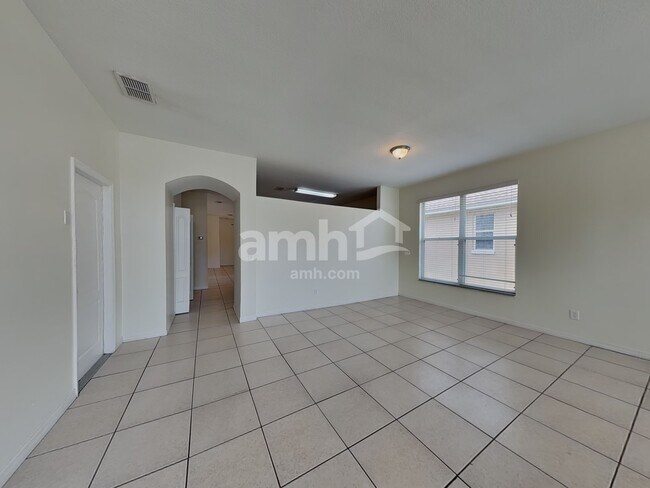 Building Photo - 1130 Cherry Valley Way
