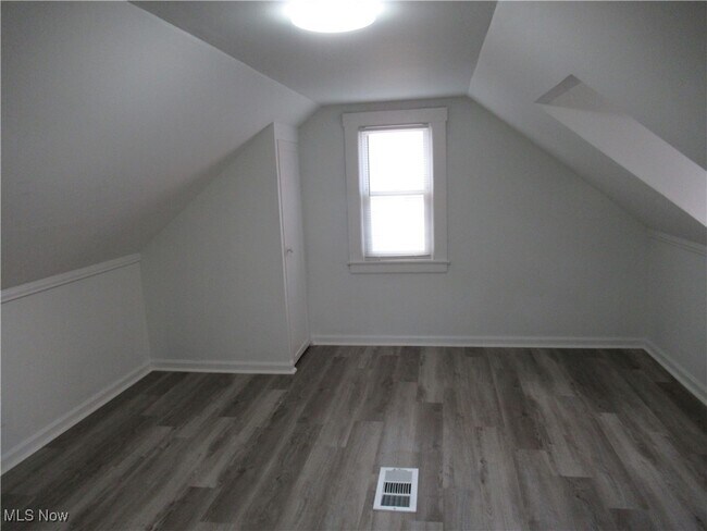 Building Photo - 12213 Mortimer Ave