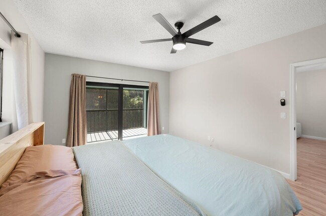 Building Photo - 6175 S Mirror Lake Dr