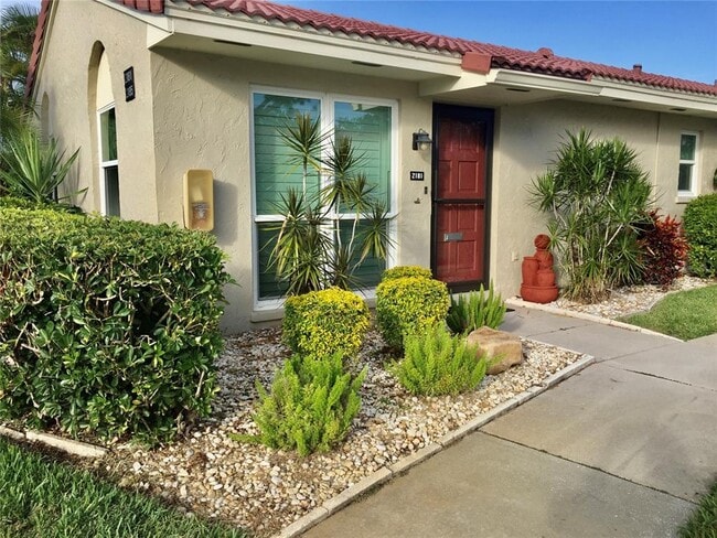 Primary Photo - 2181 Pueblo Cir