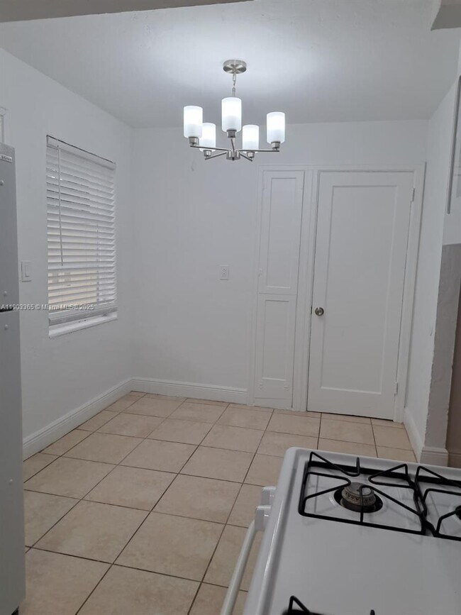 Building Photo - 23 Phoenetia Ave