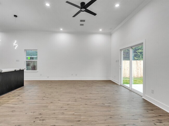 Building Photo - 7358 Guadalcanal Rd