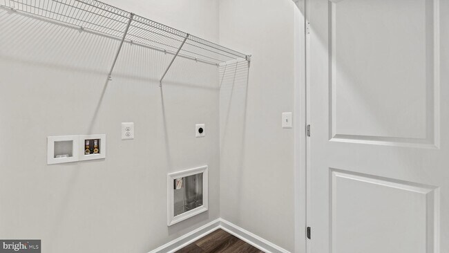 Building Photo - 15071 Jaxton Sq Ln