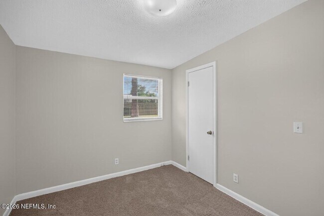 Building Photo - 87 Saratoga Cir S