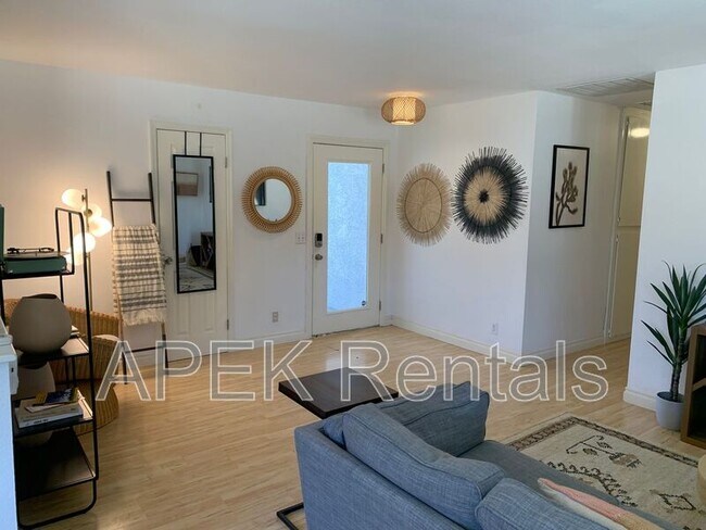 Building Photo - 61493 Desert Air Rd