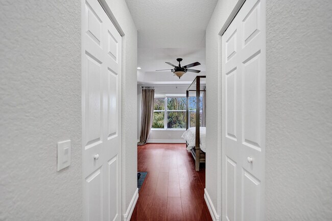 Building Photo - 8876 Sandy Crest Ln