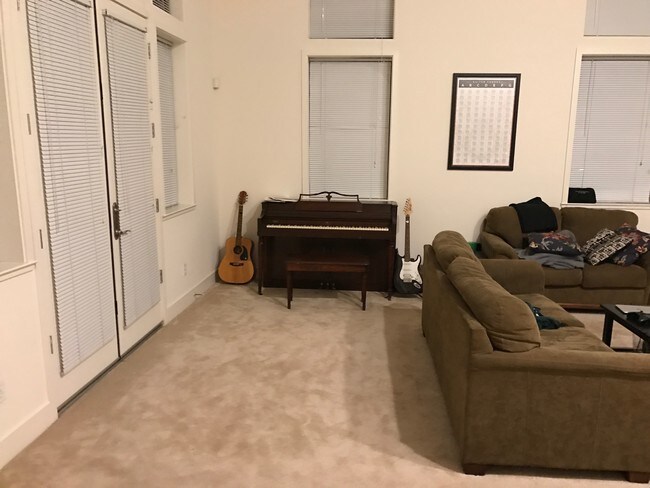 Building Photo - 4201 Juniper Ln