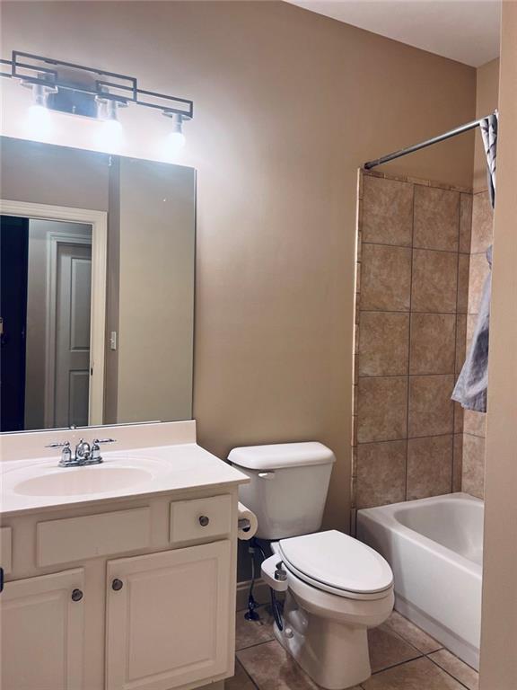 Building Photo - 144 W Ridge Way