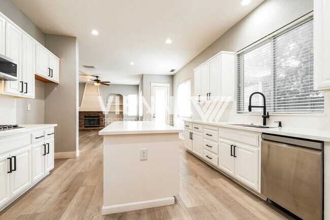 Building Photo - 8121 Gilleland Dr