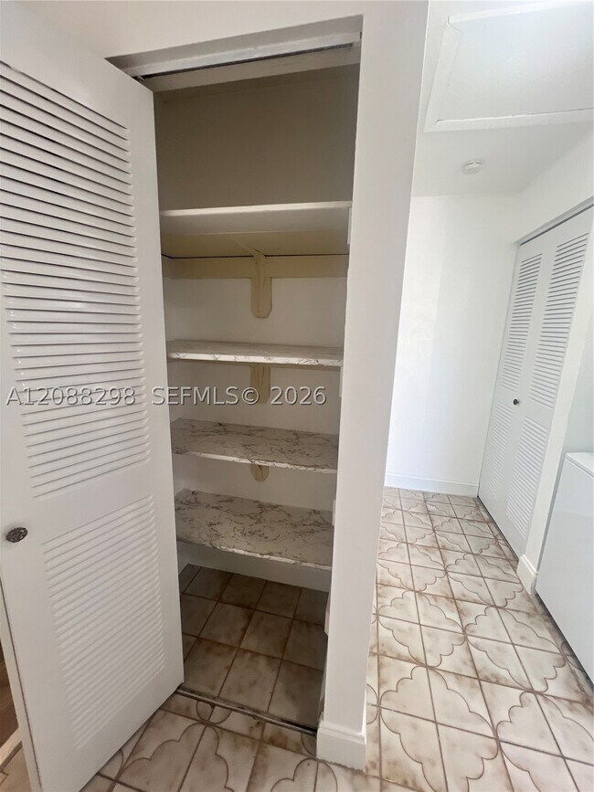 Building Photo - 1615 SW 137th Pl